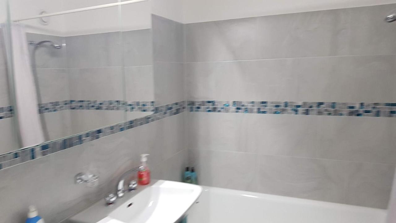 Holiday Accommodation - Swimming Pool Available 다보스 외부 사진