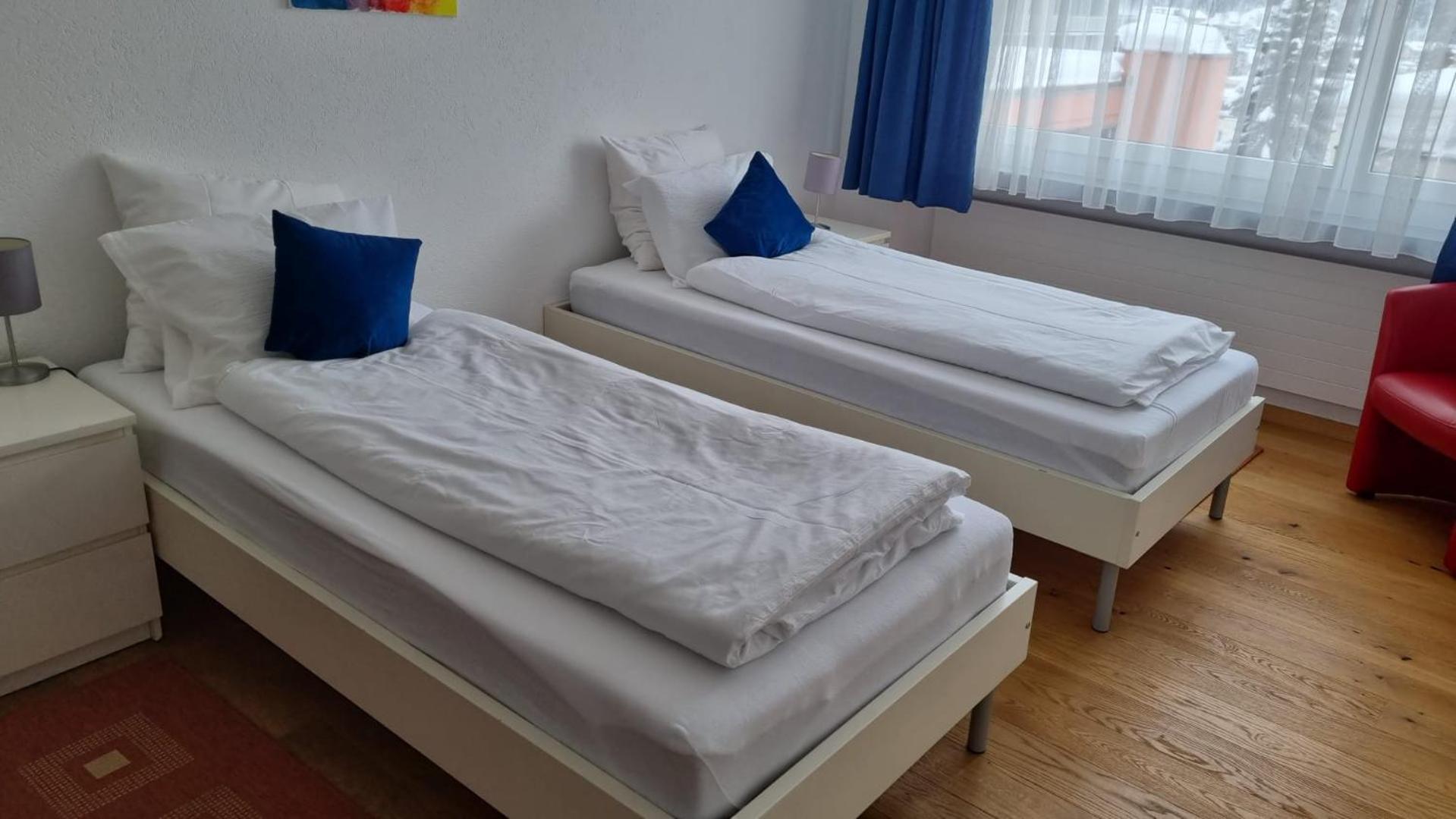 Holiday Accommodation - Swimming Pool Available 다보스 외부 사진